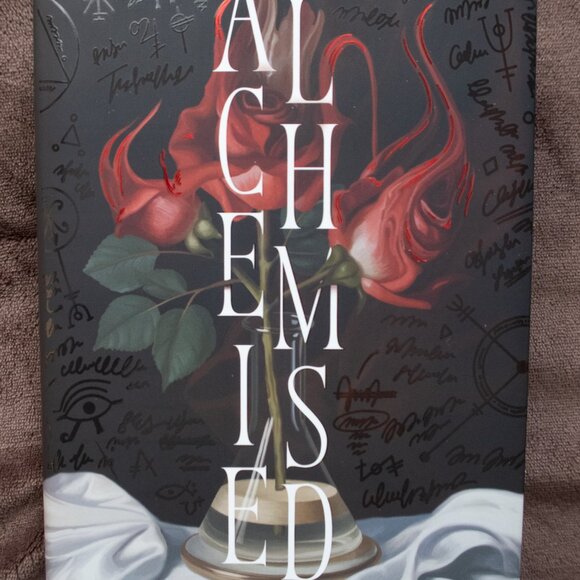 **SIGNED** Alchemised by SenLinYu, FairyLoot Exclusive (See Photos) - Picture 2 of 16